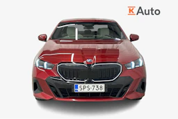 punainen BMW 550 2024 kuva 4.