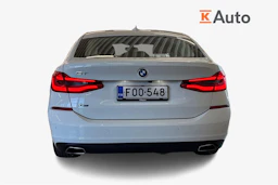 Valkoinen BMW 620 Gran Turismo 2021 kuva 3.