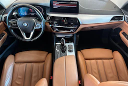 Valkoinen BMW 620 Gran Turismo 2021 kuva 7.