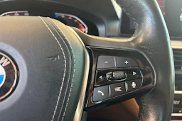 Valkoinen BMW 620 Gran Turismo 2021 kuva 12.