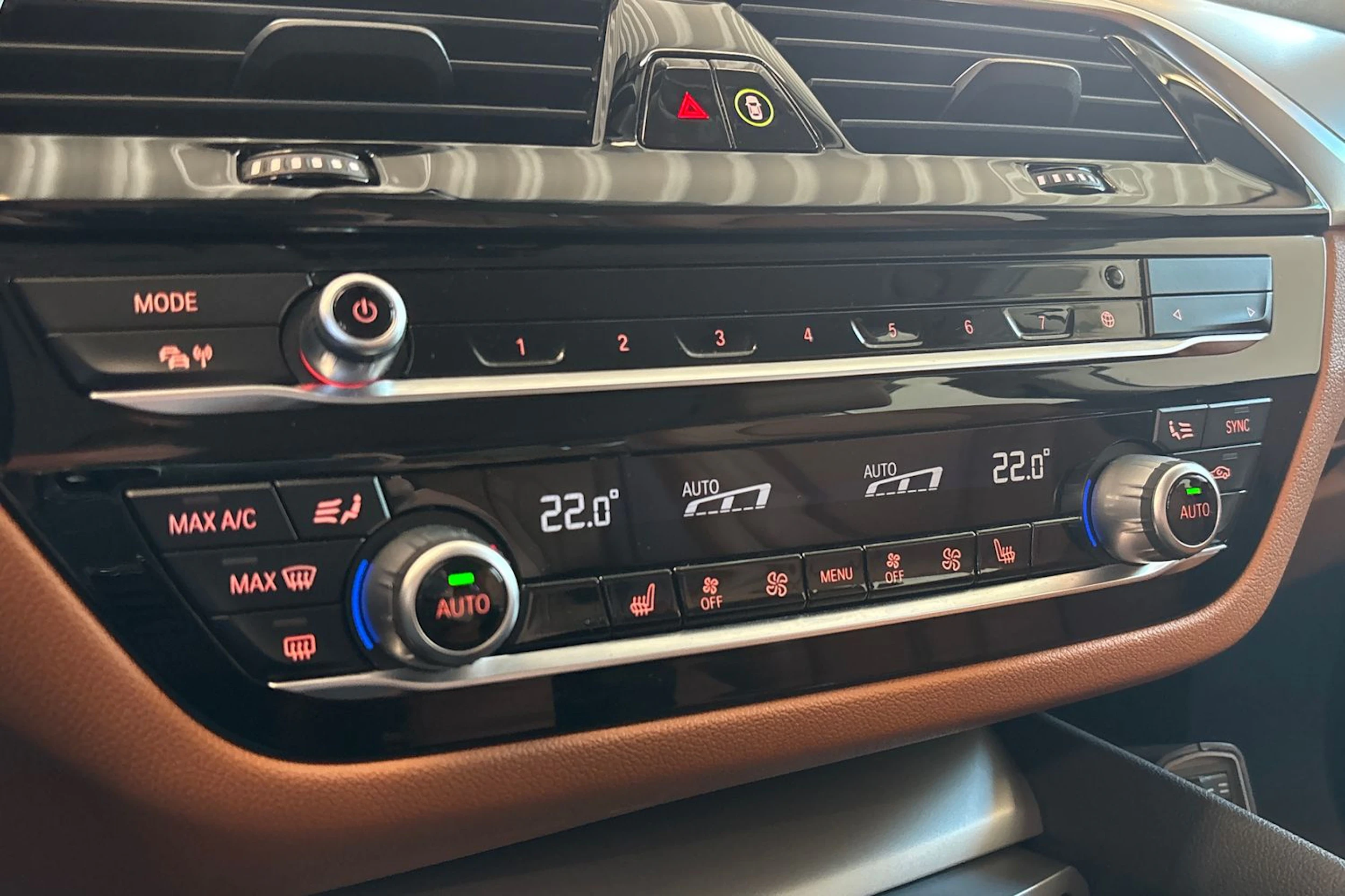 Valkoinen BMW 620 Gran Turismo 2021 kuva 18.
