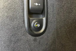 Valkoinen BMW 620 Gran Turismo 2021 kuva 24.