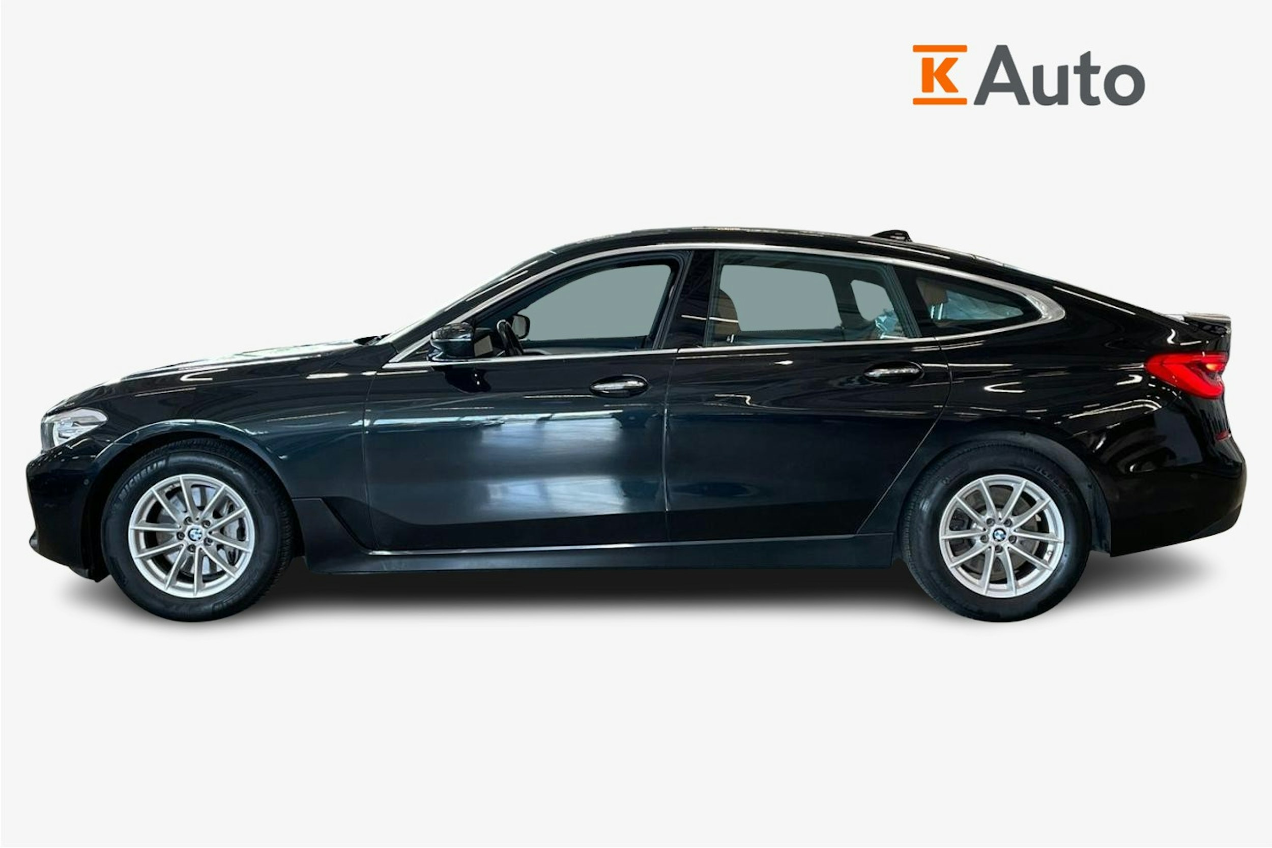 met. musta BMW 630 Gran Turismo 2018 kuva 5.