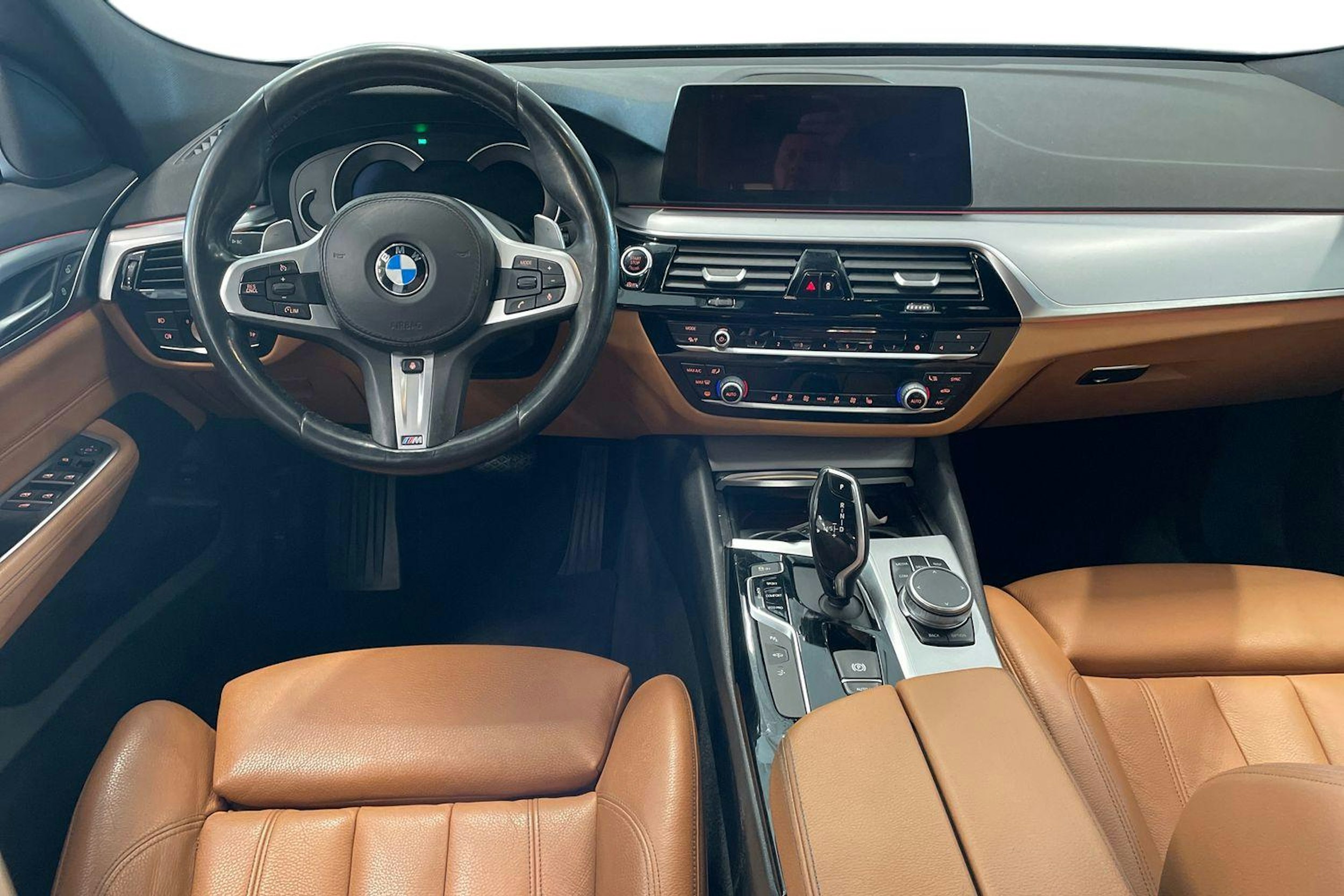 met. musta BMW 630 Gran Turismo 2018 kuva 8.