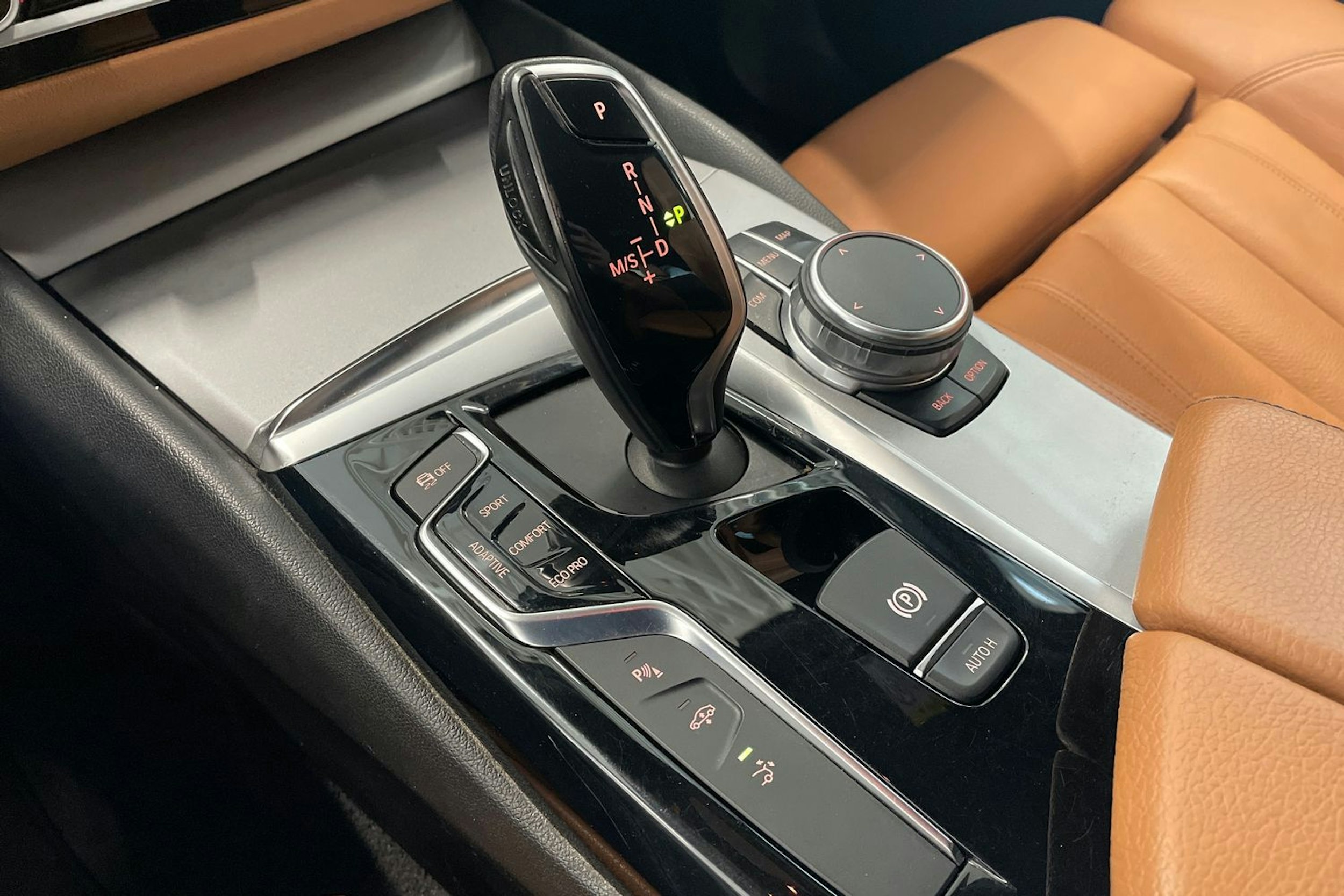 met. musta BMW 630 Gran Turismo 2018 kuva 19.