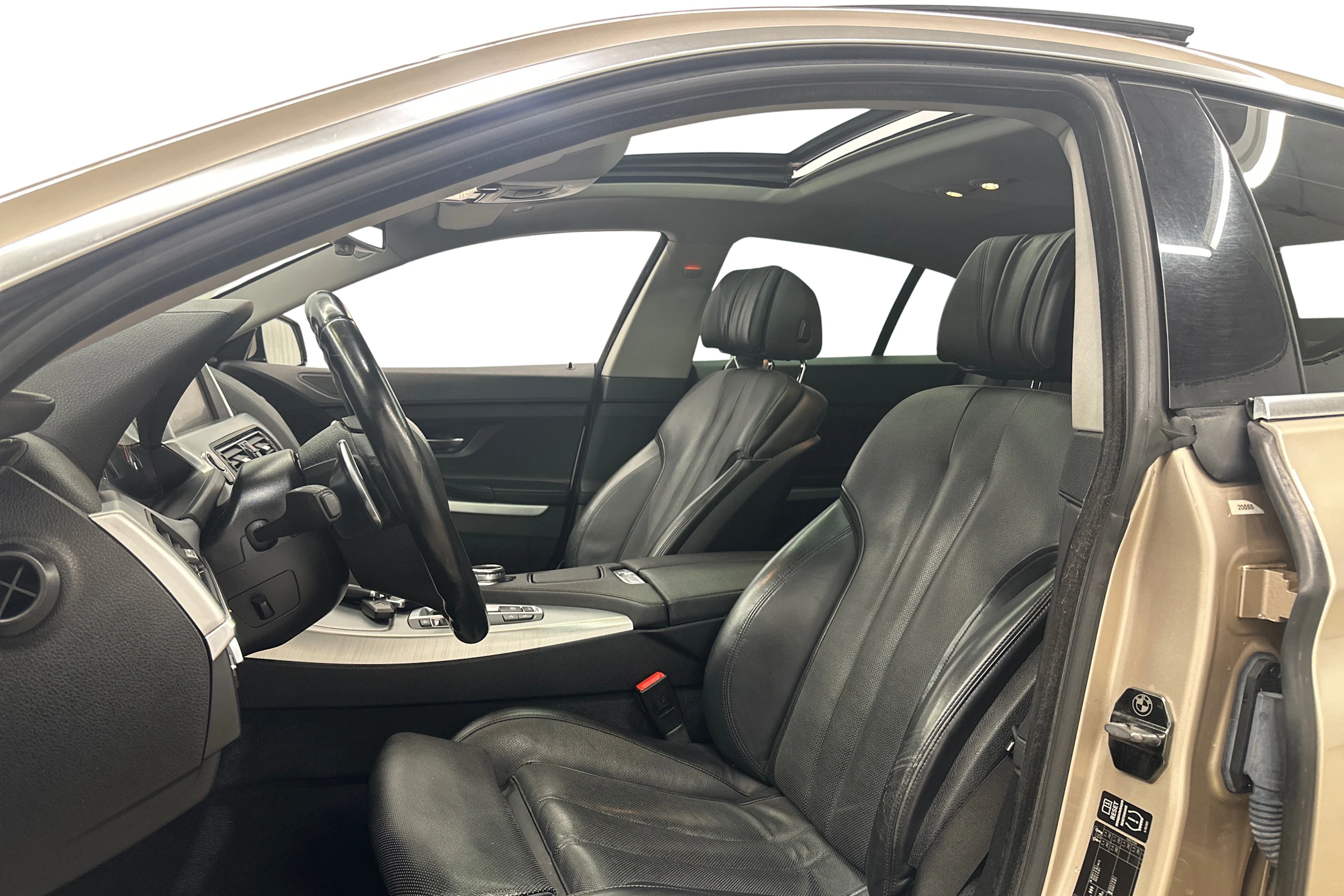 met. ruskea (beige) BMW 640 2014 kuva 8.