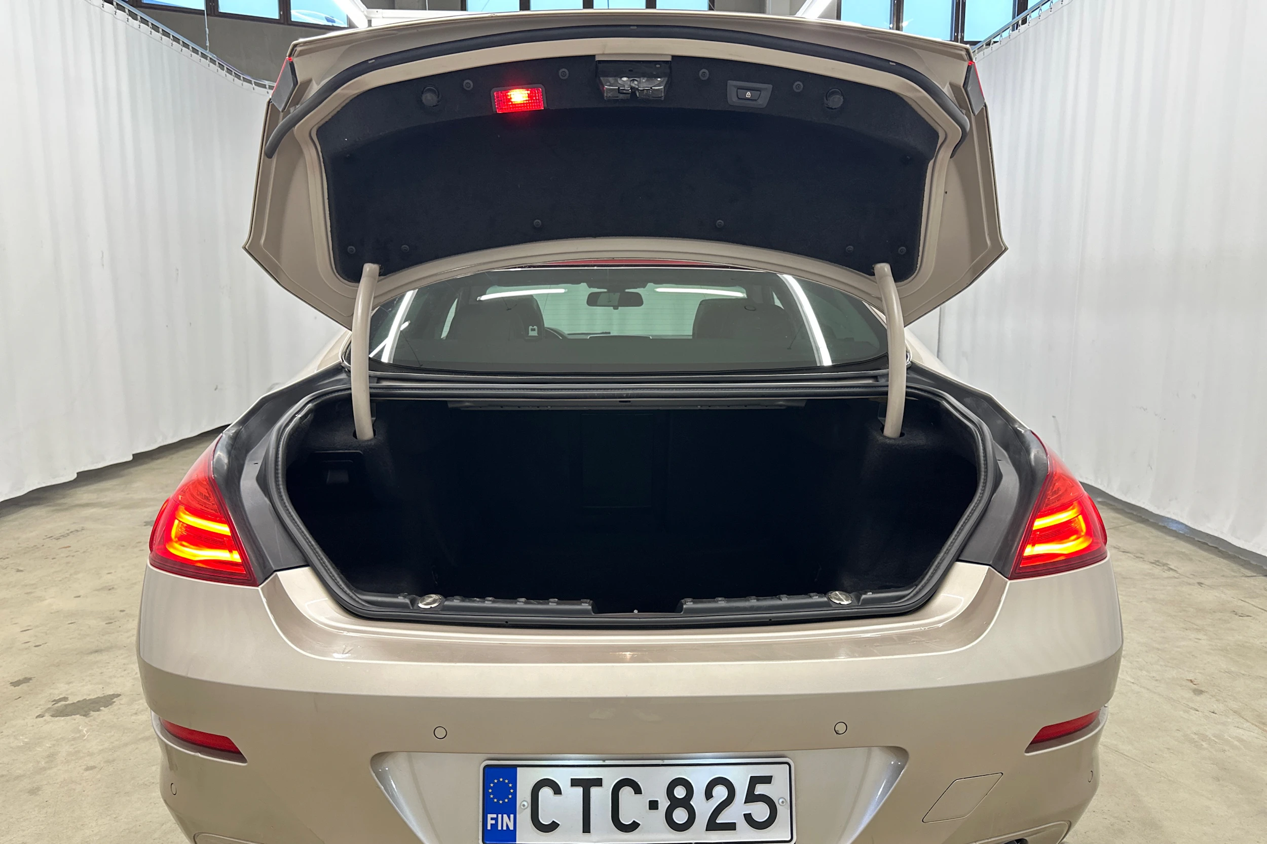 met. ruskea (beige) BMW 640 2014 kuva 31.