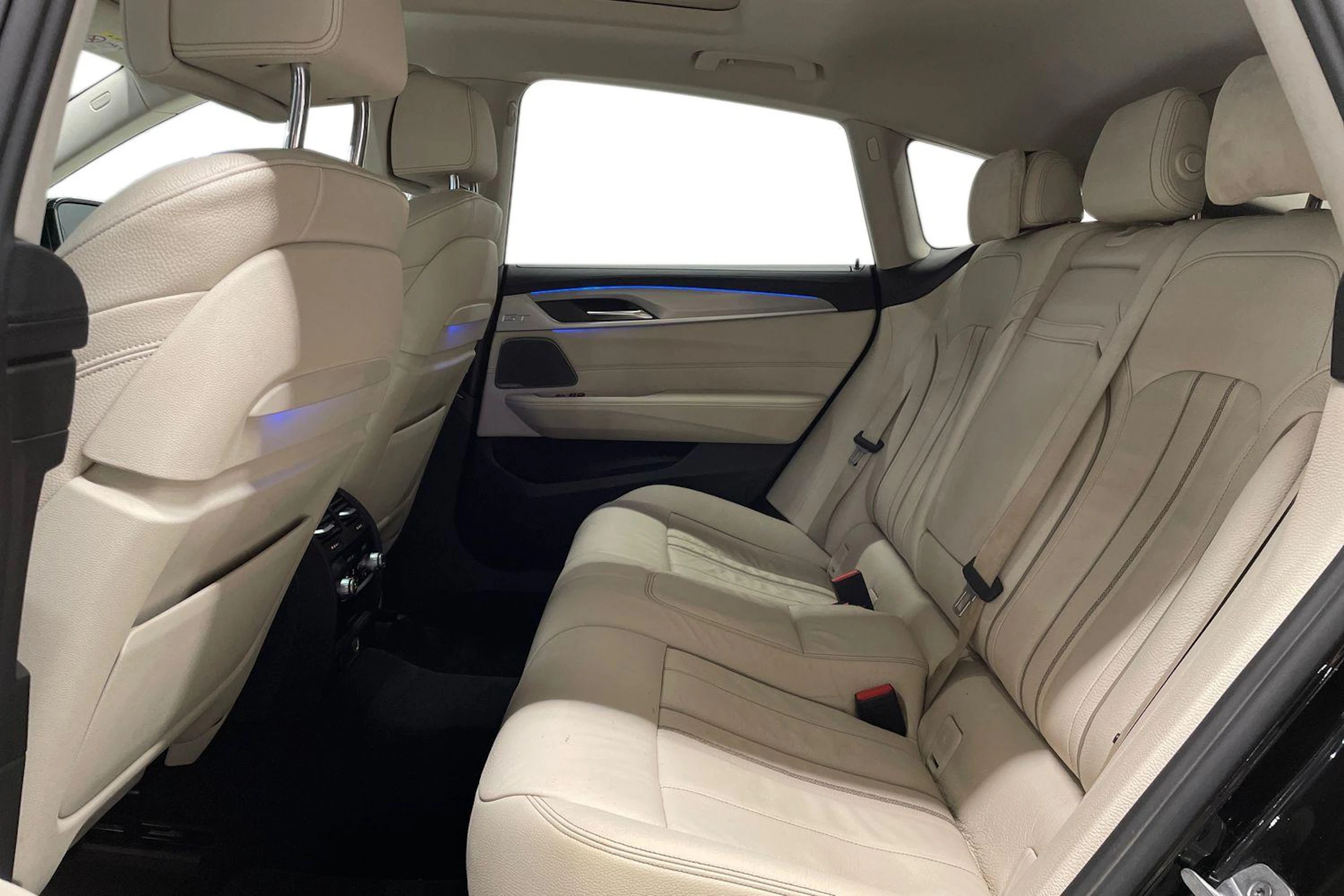 Musta BMW 640 Gran Turismo 2018 kuva 8.