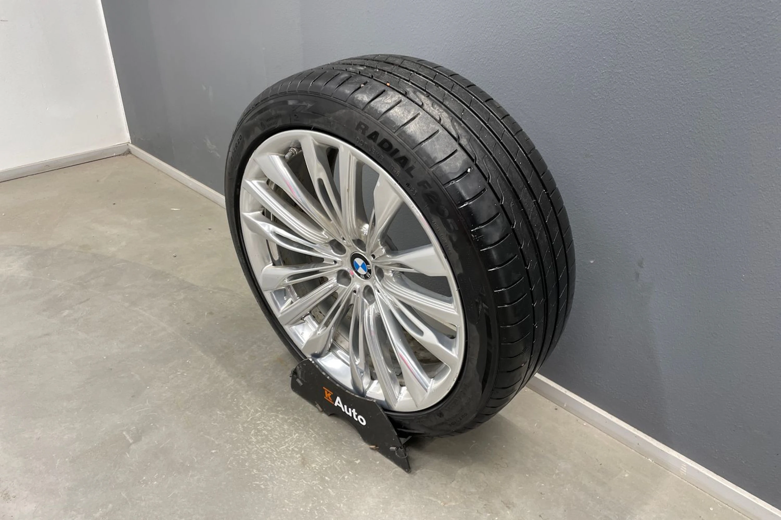 Musta BMW 640 Gran Turismo 2018 kuva 11.