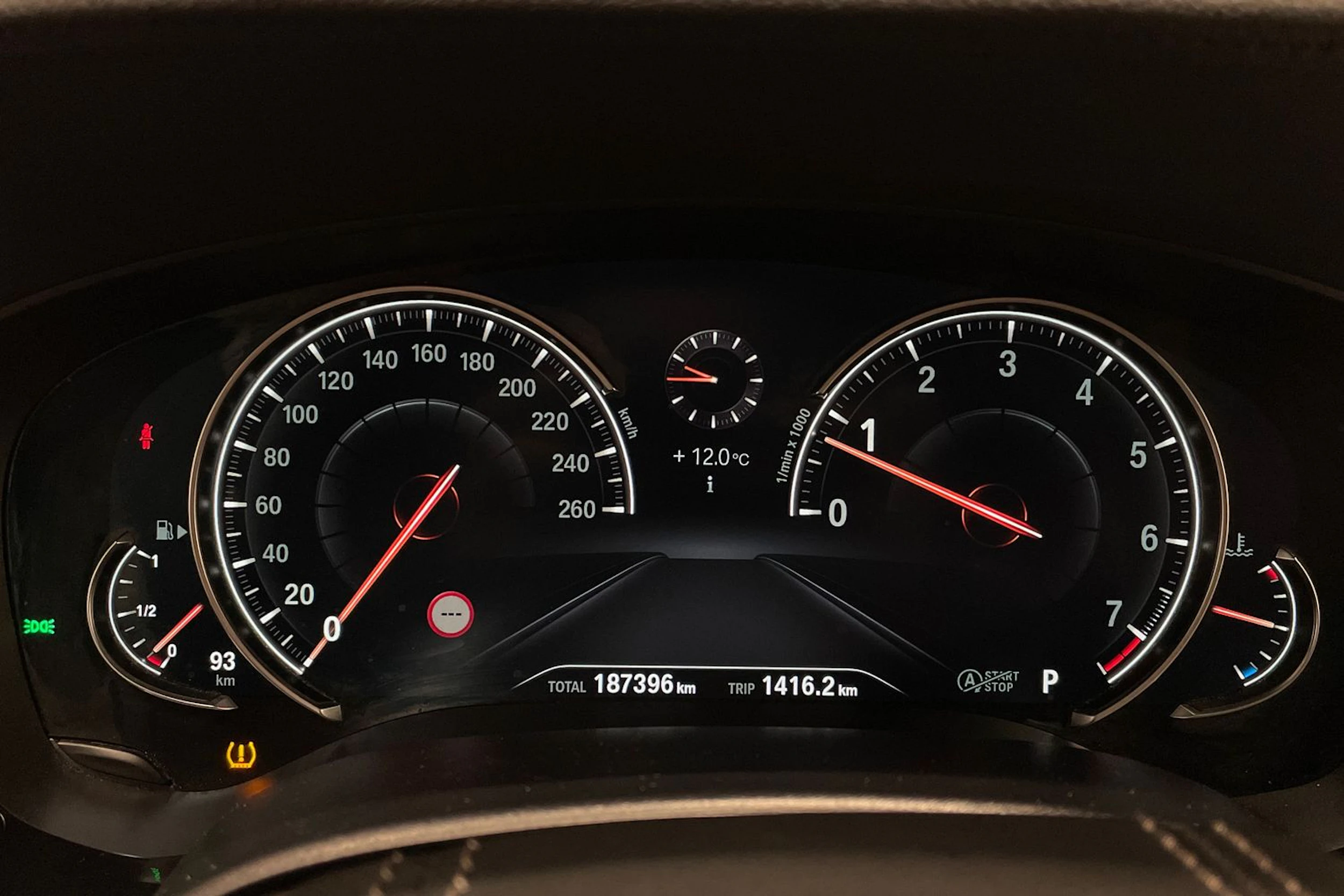 Musta BMW 640 Gran Turismo 2018 kuva 13.