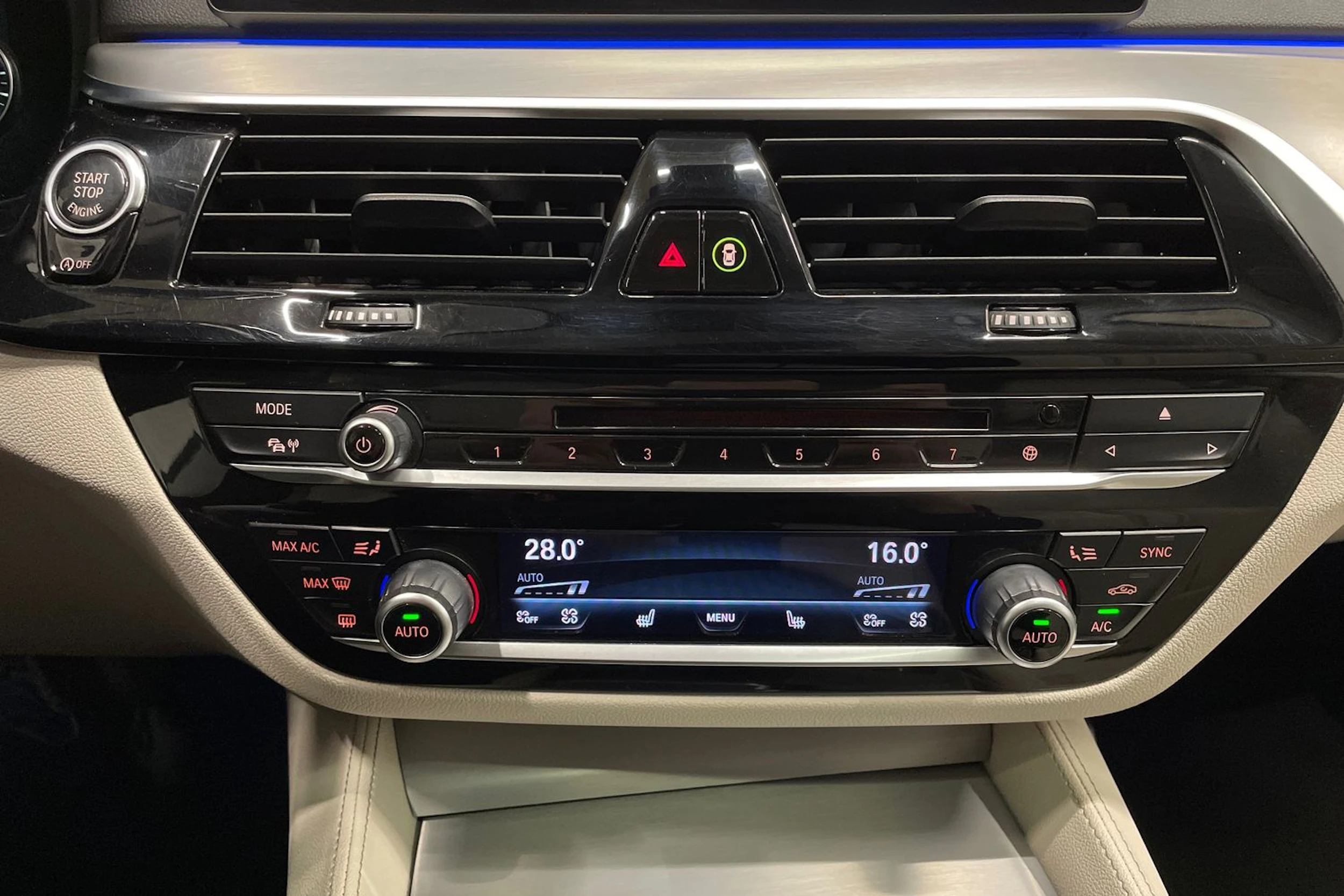 Musta BMW 640 Gran Turismo 2018 kuva 17.