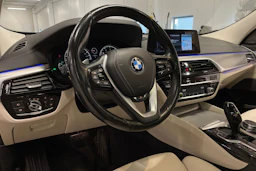 Musta BMW 640 Gran Turismo 2018 kuva 25.