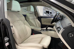 Musta BMW 640 Gran Turismo 2018 kuva 26.