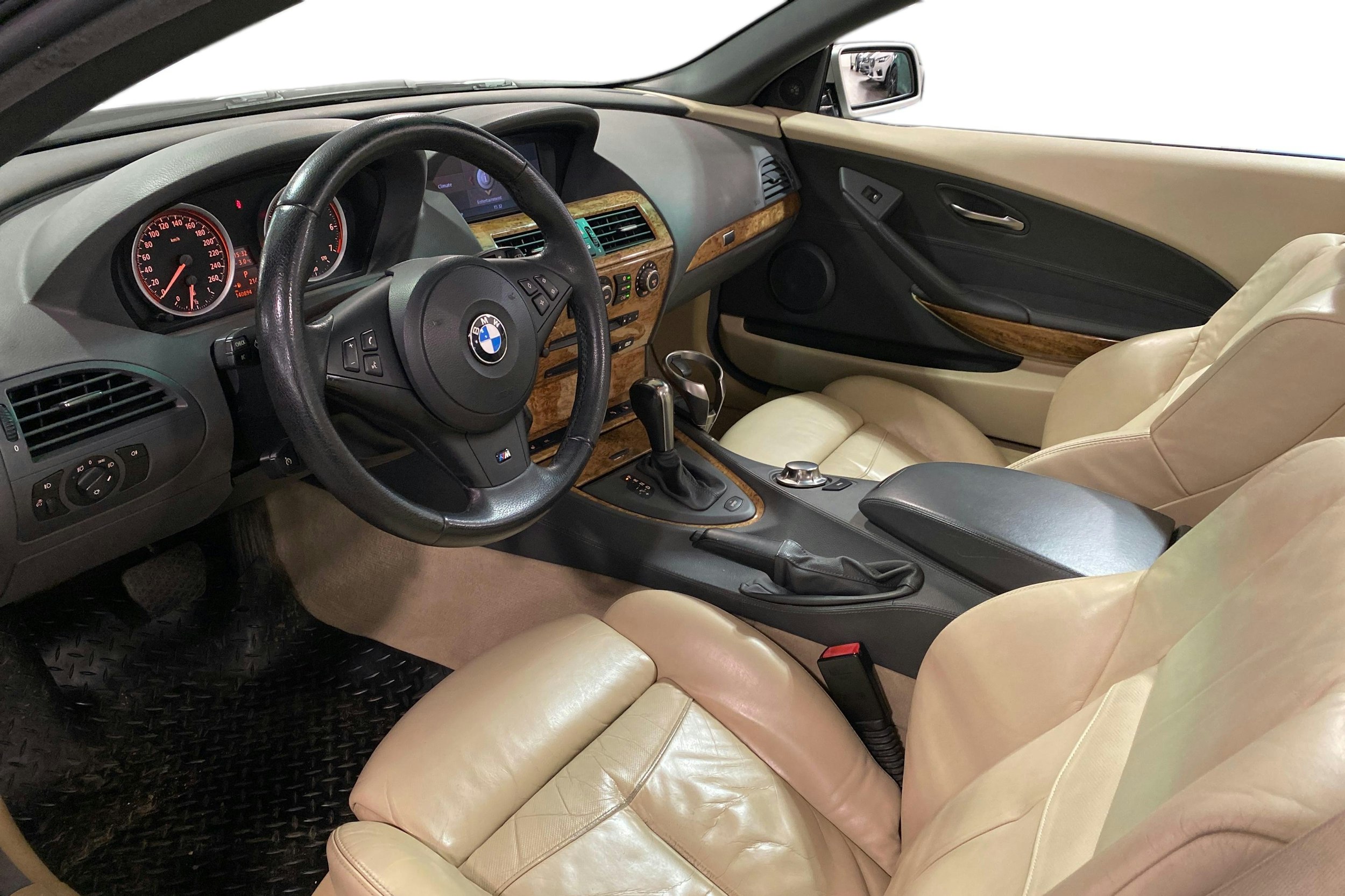 hopea BMW 645 2005 kuva 7.