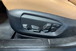 harmaa BMW 730 2014 kuva 4.