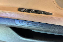 harmaa BMW 730 2014 kuva 9.