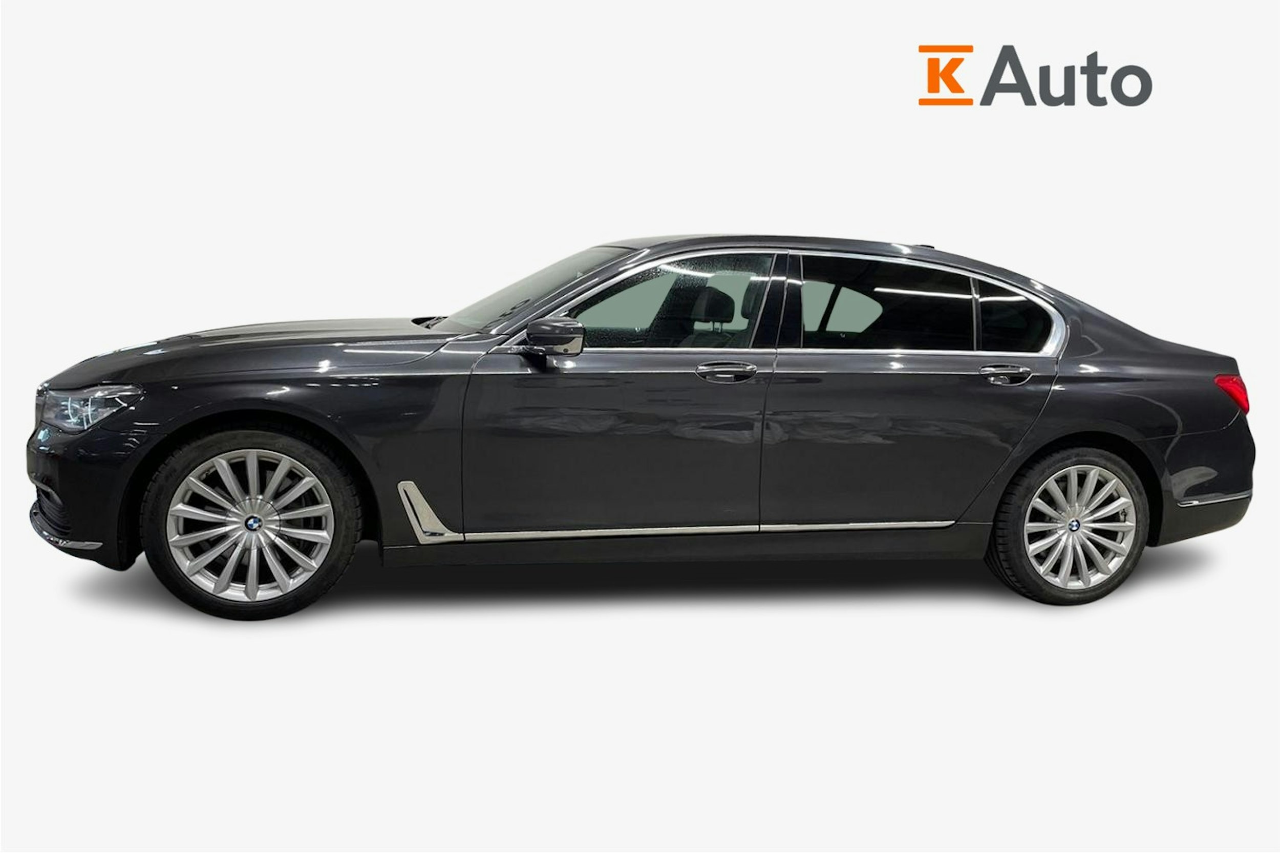 harmaa BMW 730 2016 kuva 6.