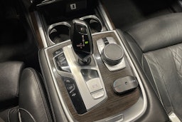 harmaa BMW 730 2016 kuva 18.