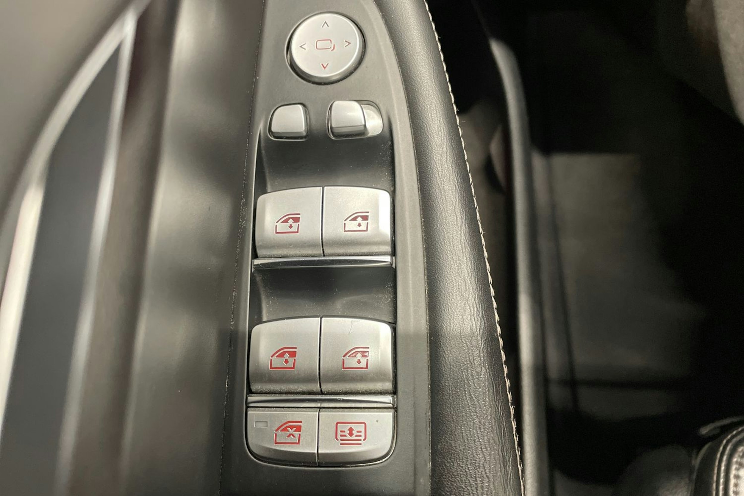 harmaa BMW 730 2016 kuva 20.