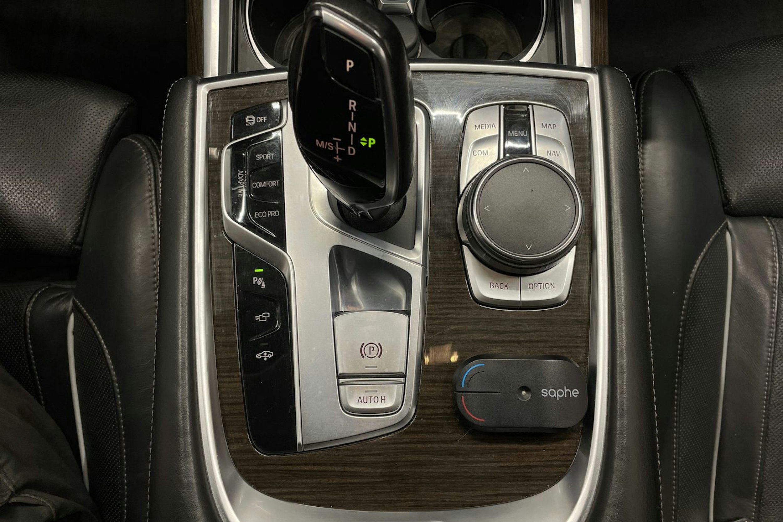 harmaa BMW 730 2016 kuva 28.