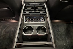 harmaa BMW 730 2016 kuva 34.