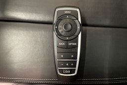 harmaa BMW 730 2016 kuva 39.