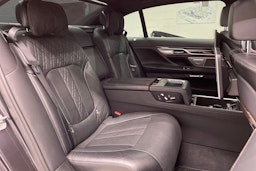 harmaa BMW 730 2016 kuva 45.