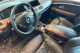 punainen BMW 740 2008 kuva 6.