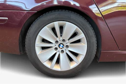 punainen BMW 740 2008 kuva 9.