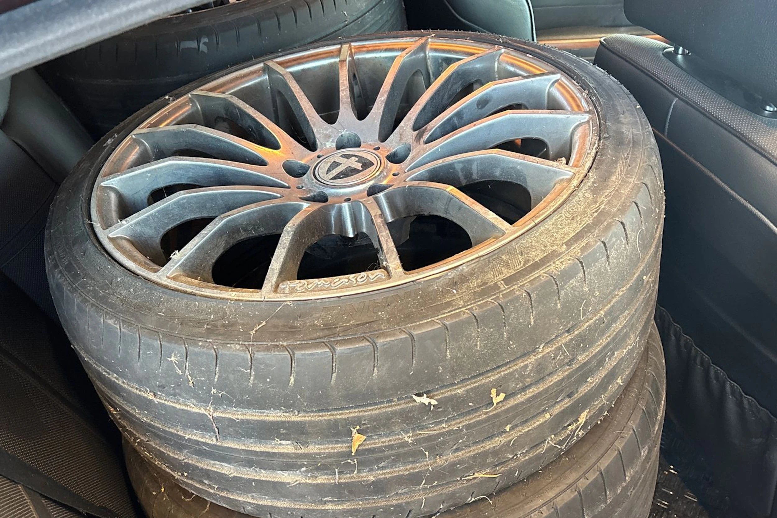 punainen BMW 740 2008 kuva 10.