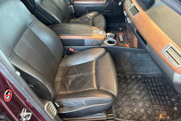 punainen BMW 740 2008 kuva 18.