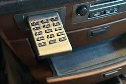punainen BMW 740 2008 kuva 33.