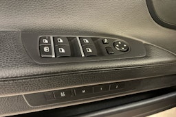 musta BMW 740 2010 kuva 13.