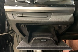 musta BMW 740 2010 kuva 16.