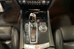 musta BMW 740 2010 kuva 25.