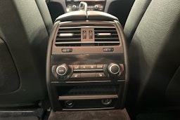 musta BMW 740 2010 kuva 34.