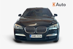 Musta BMW 740 2011 kuva 5.