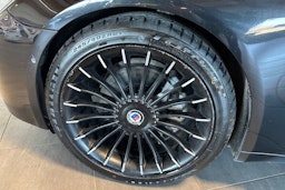 Musta BMW 740 2011 kuva 11.