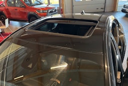 Musta BMW 740 2011 kuva 21.