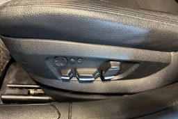 Musta BMW 740 2011 kuva 22.