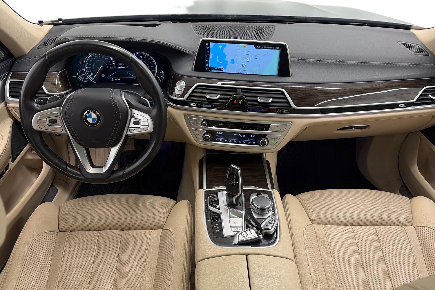 BMW 740 2017, kuva 7/39