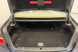 Sininen BMW 740 2017 kuva 15.