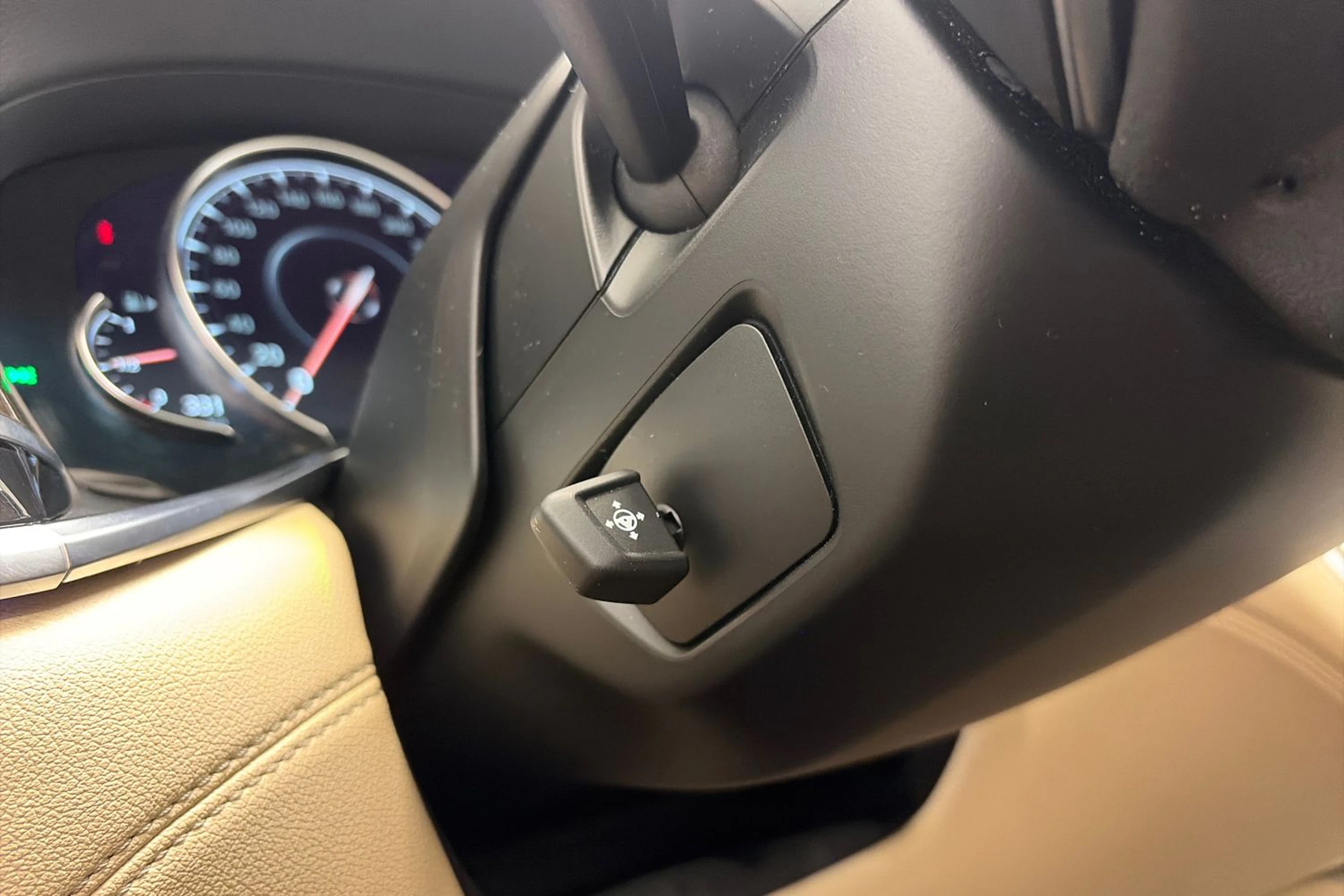 Sininen BMW 740 2017 kuva 27.