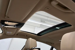 Sininen BMW 740 2017 kuva 38.