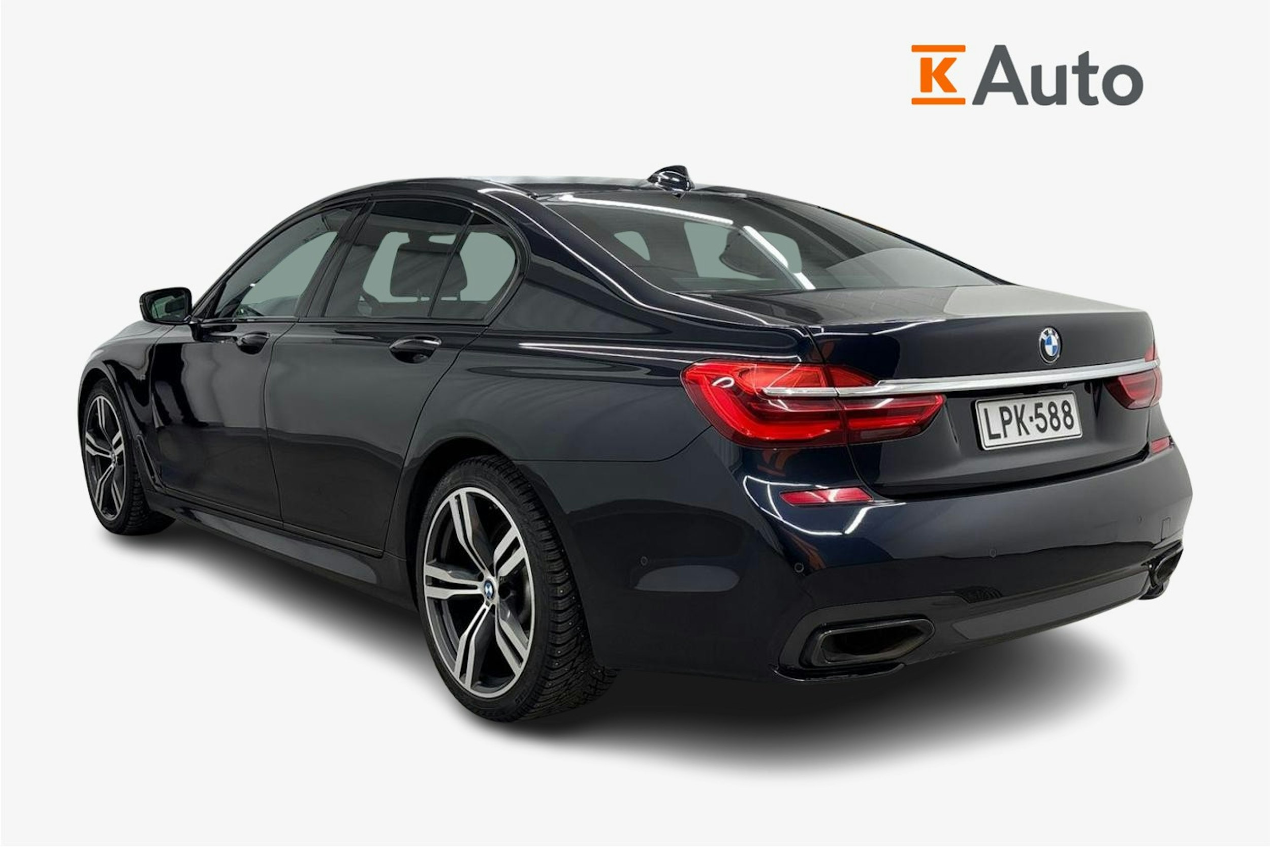 musta BMW 740 2017 kuva 2.