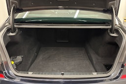 musta BMW 740 2017 kuva 29.