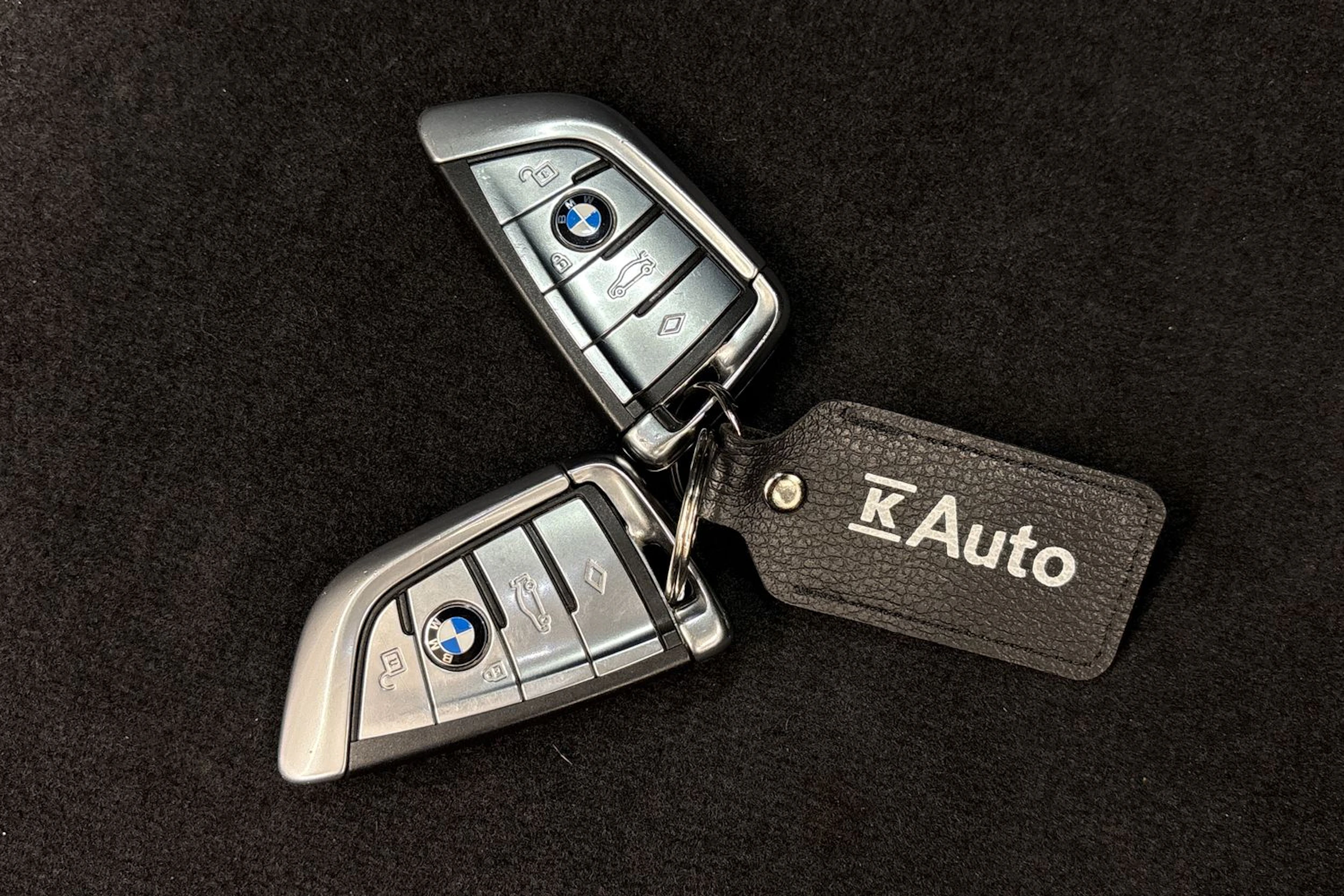 musta BMW 740 2017 kuva 36.