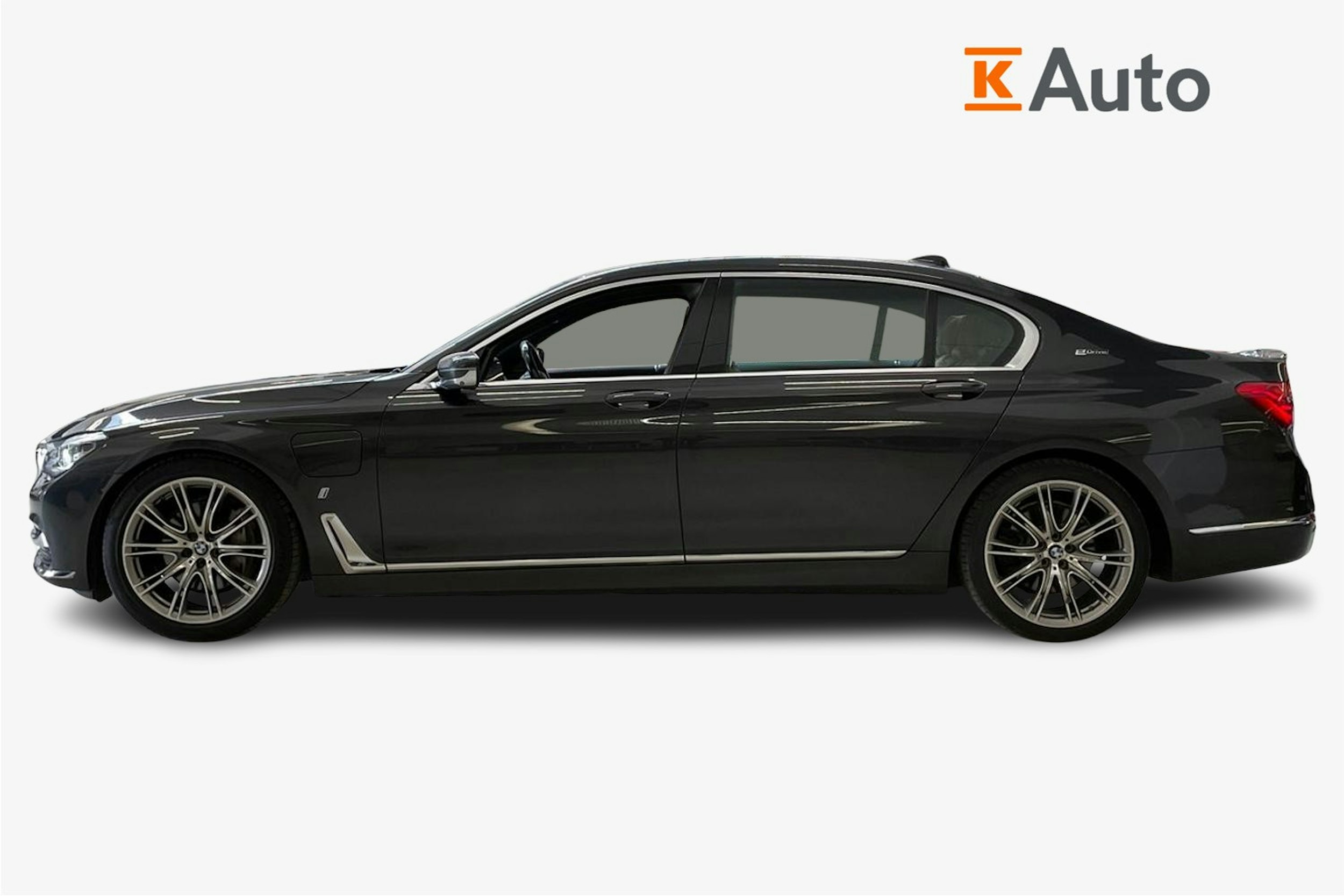 harmaa BMW 740 2017 kuva 6.