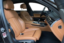 harmaa BMW 740 2017 kuva 10.
