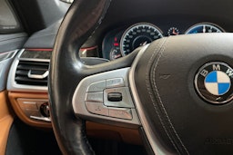 harmaa BMW 740 2017 kuva 20.